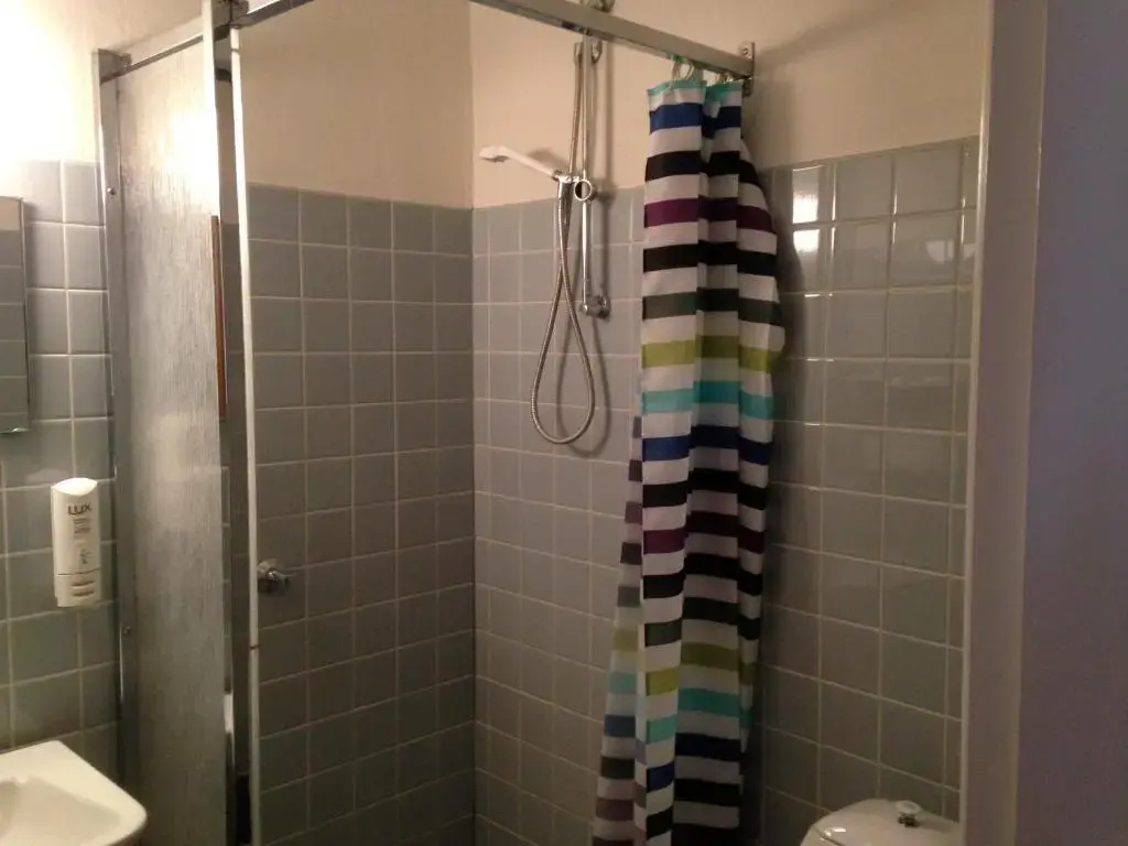 Economy Double room (twin beds)