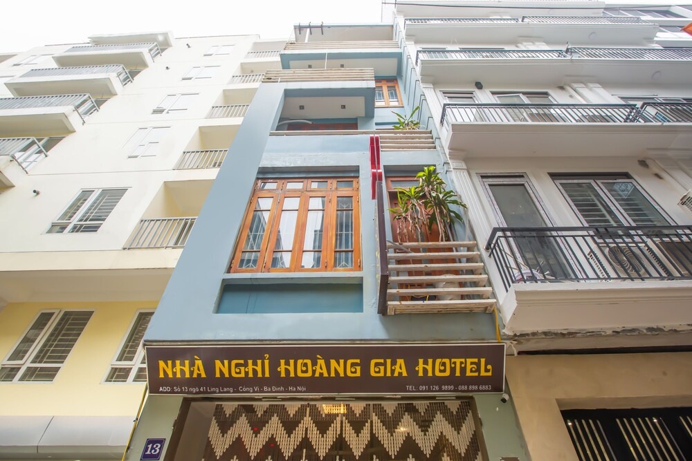 Hoang Gia Motel by OYO Rooms