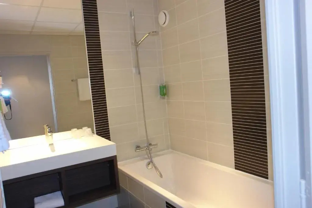 Afficher la photo 8 — Brit Hotel Vannes-Theix