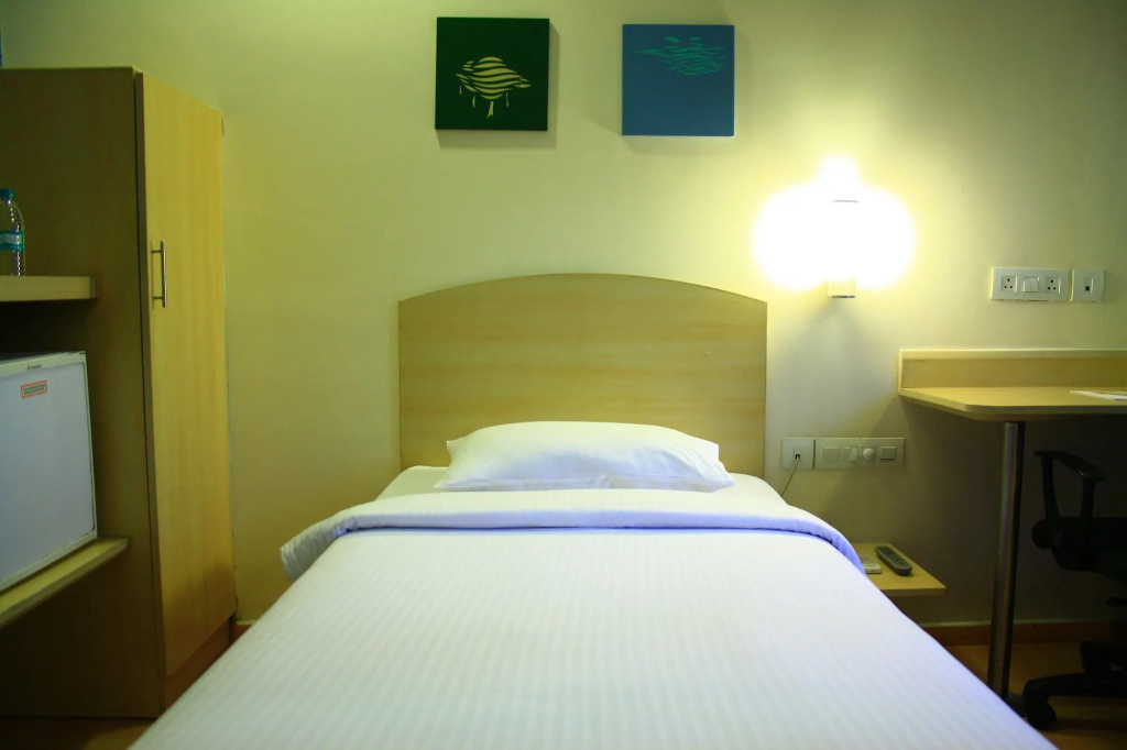Ginger Hotel Manesar — 5