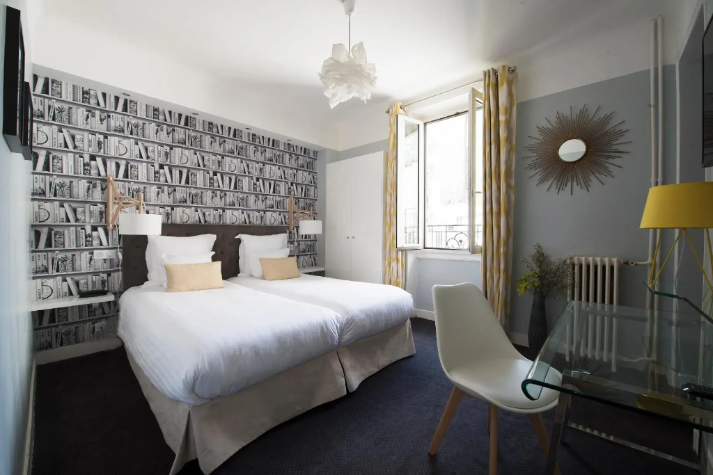 Classic Double room (full double bed)