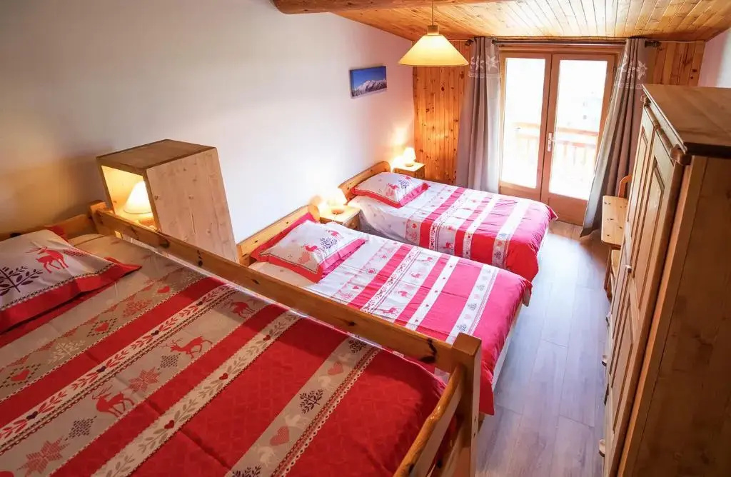 Standard Quadruple room with mountain view
