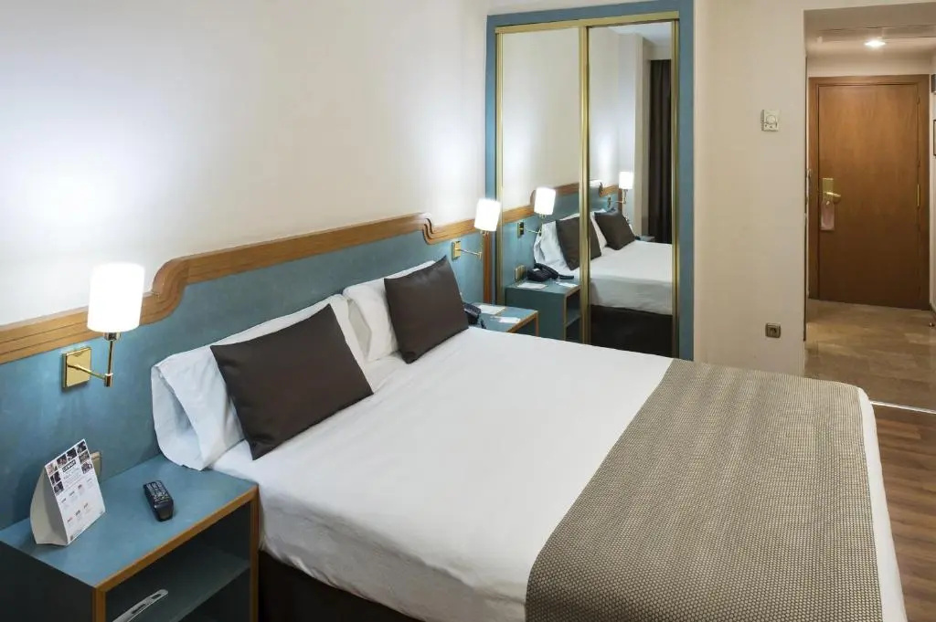Catalonia Sagrada Familia Hotel - Chambres