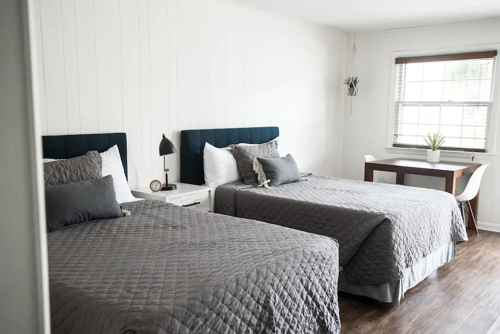 Carriage House Inn