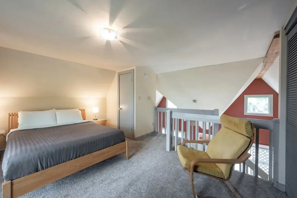 Cottage with balcony