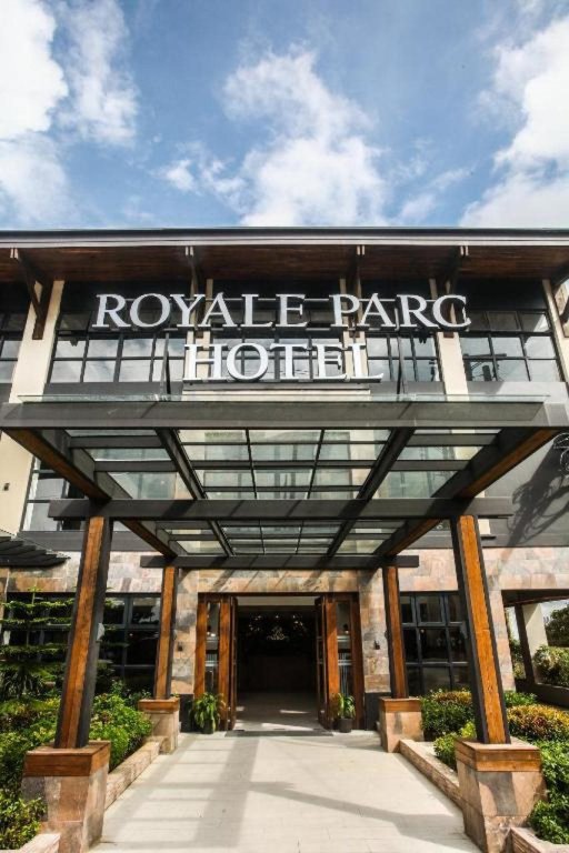 Royale Parc Hotel Tagaytay image
