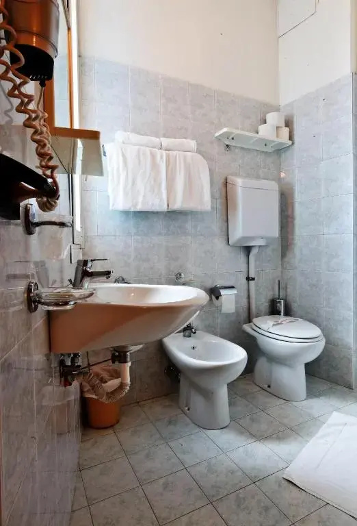 Grand Hotel Azzurra Club Lido Adriano - Chambres