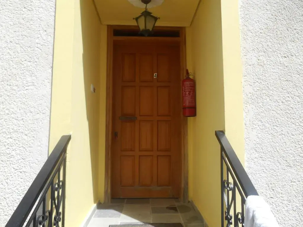 3 Bedrooms Apartment