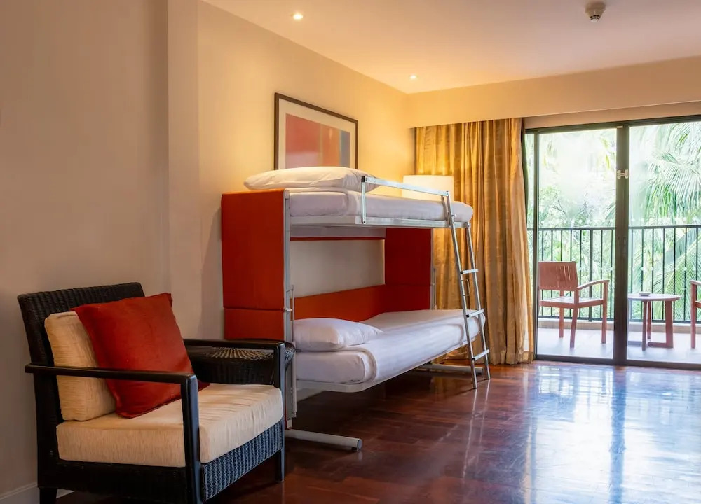 Люкс в Holiday Inn Resort Phuket Surin Beach, an IHG Hotel