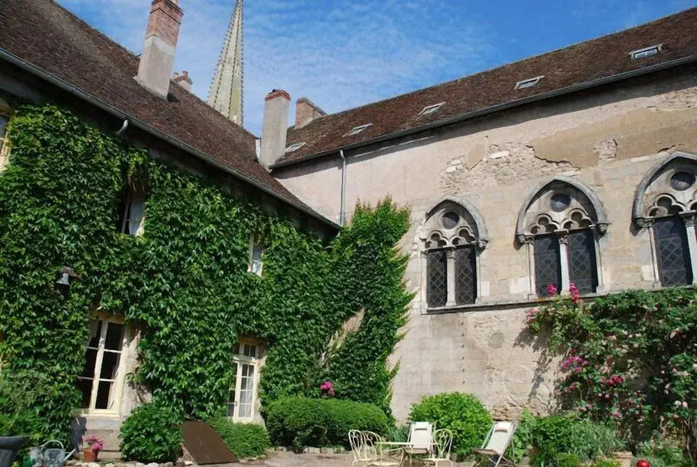 Voir la photo 1 — Maison Sainte-Barbe
