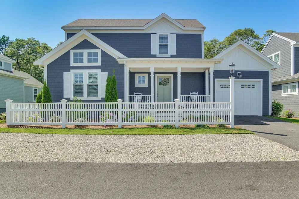 2 Mi to Public Beach! Cape Cod Gem w/ Fire Pit