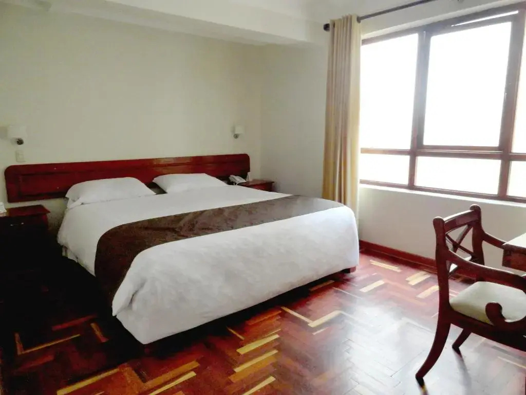 Emperador Plaza - Chambres