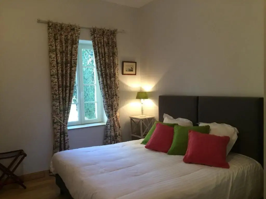 Standard Double room with garden view (full double bed)
