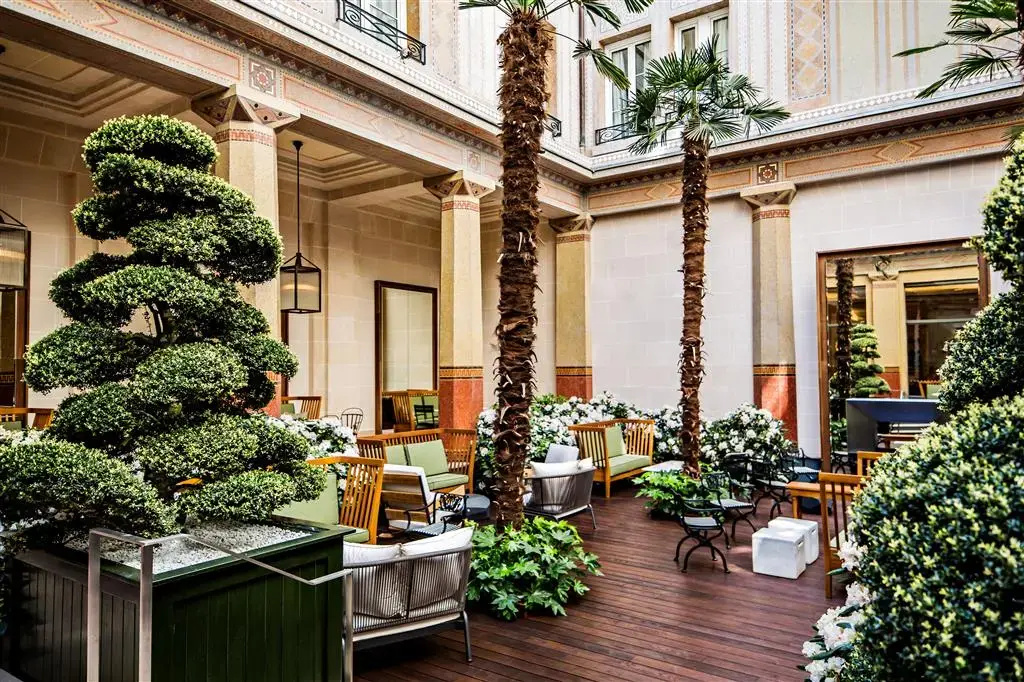 Prince de Galles a Luxury Collection Hotel Paris