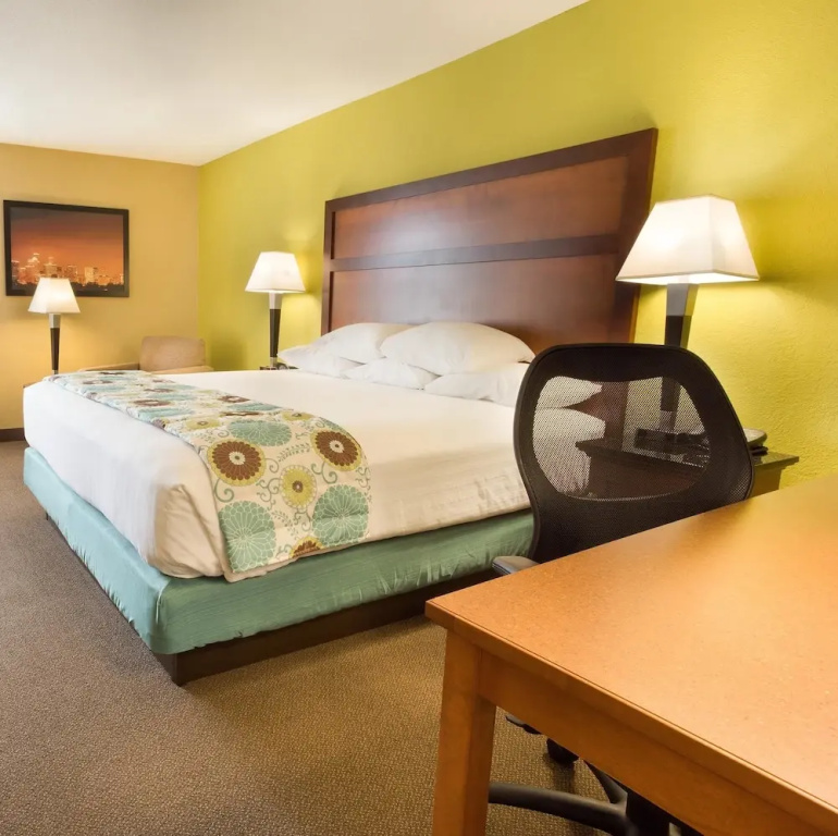Drury Inn & Suites Houston Near the Galleria - Chambres