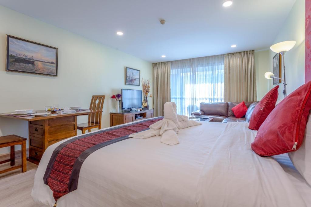 Студия с балконом в Citismart Luxury Apartments