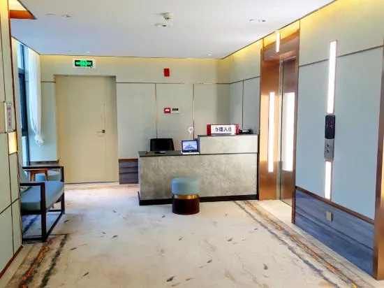 Zhongzhou International Hotel in Sanya