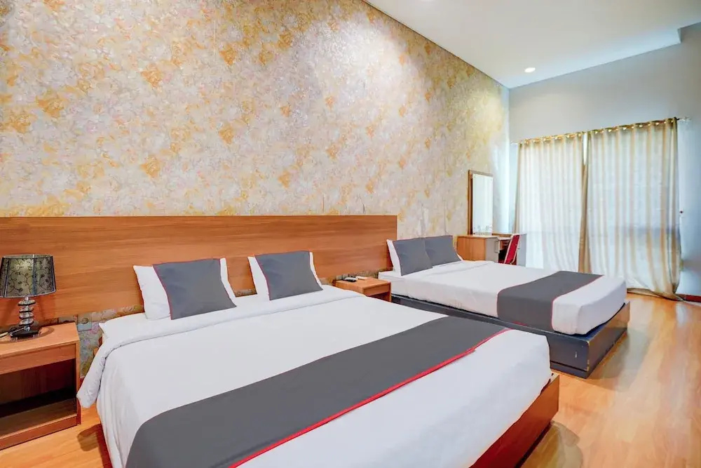 Standard Double Suite (twin beds)
