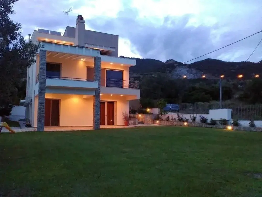 OUR HOUSE Luxury Apartments