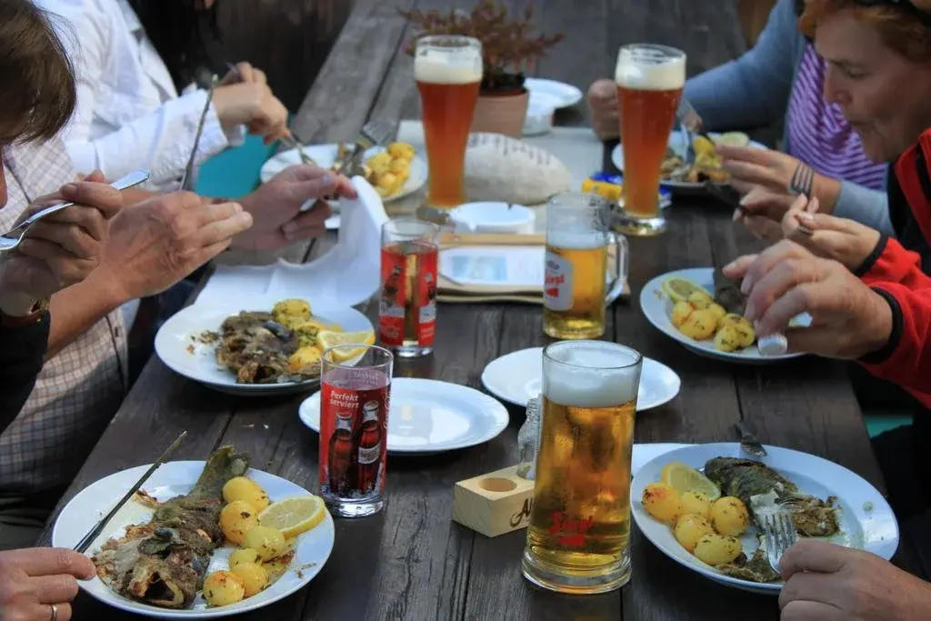 Food & Beverage