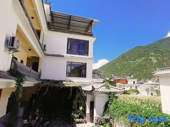 Cizhong Zangxiangge Homestay