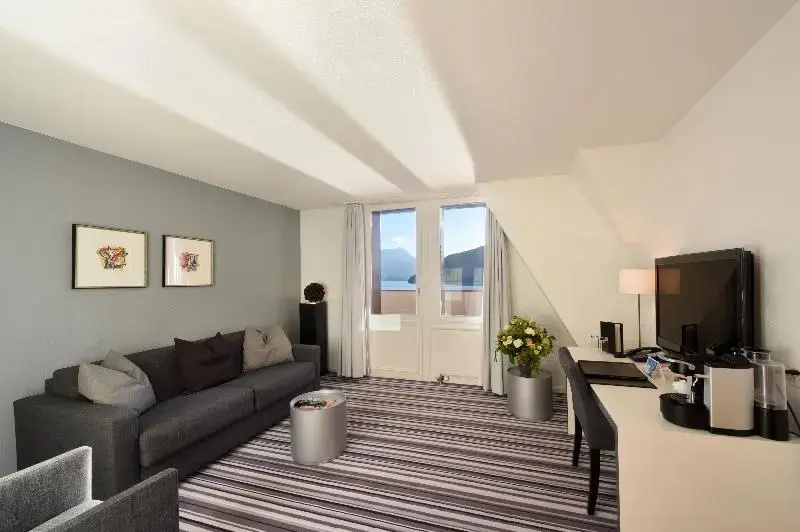 Suite with balcony and with mountain view