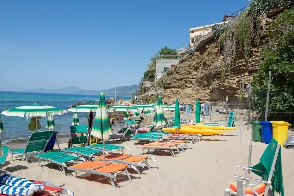Beach & Waterfront