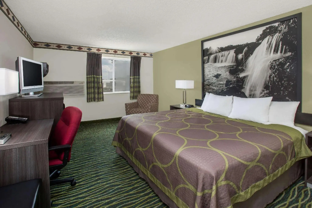 Standard Double room (full double bed)