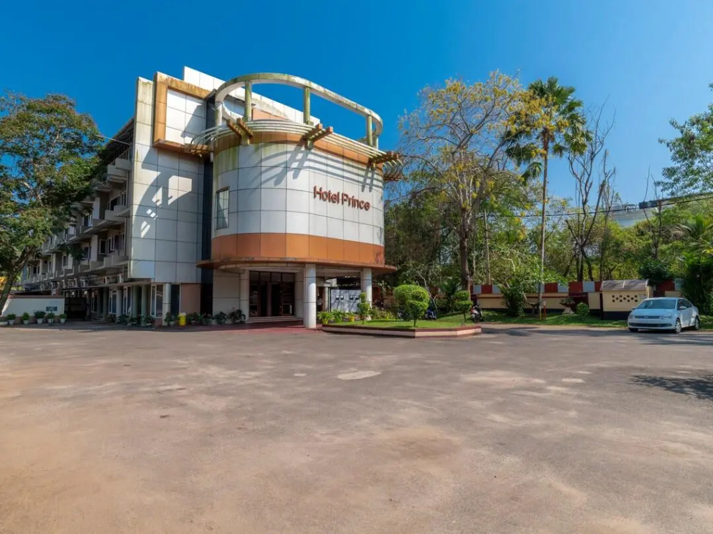 Alleppey Prince Hotel in Alappuzha