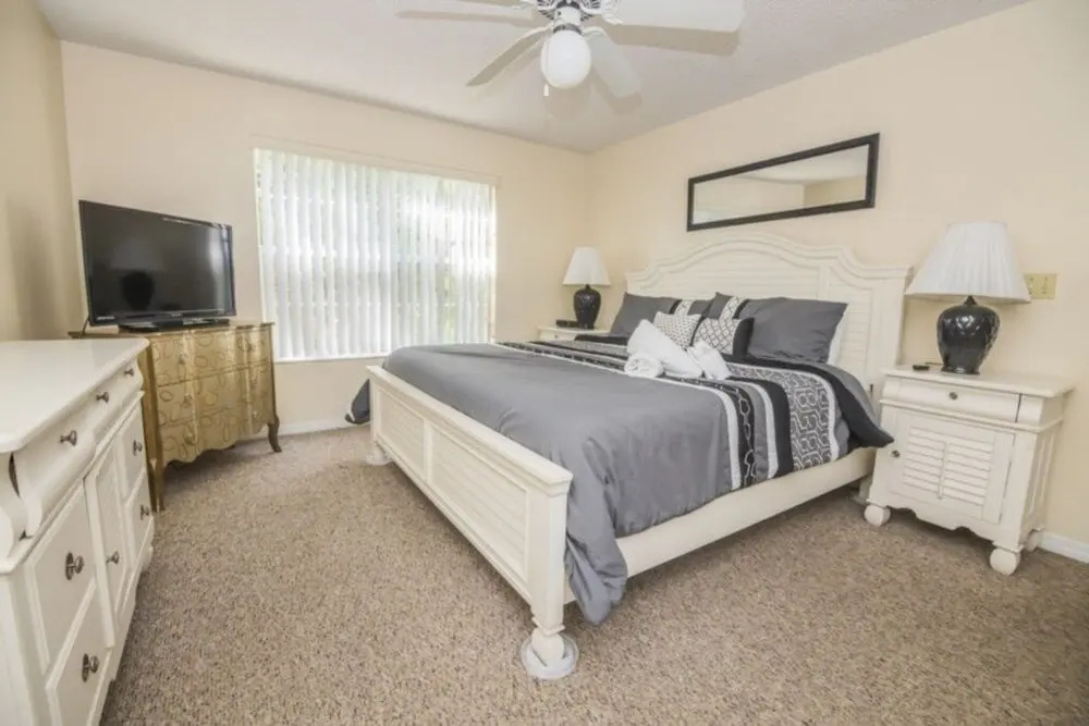 Lb019 3 Bedroom Condo by Redawning