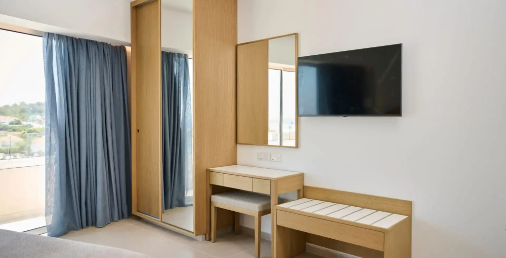 1 Bedroom Superior Suite with inland view