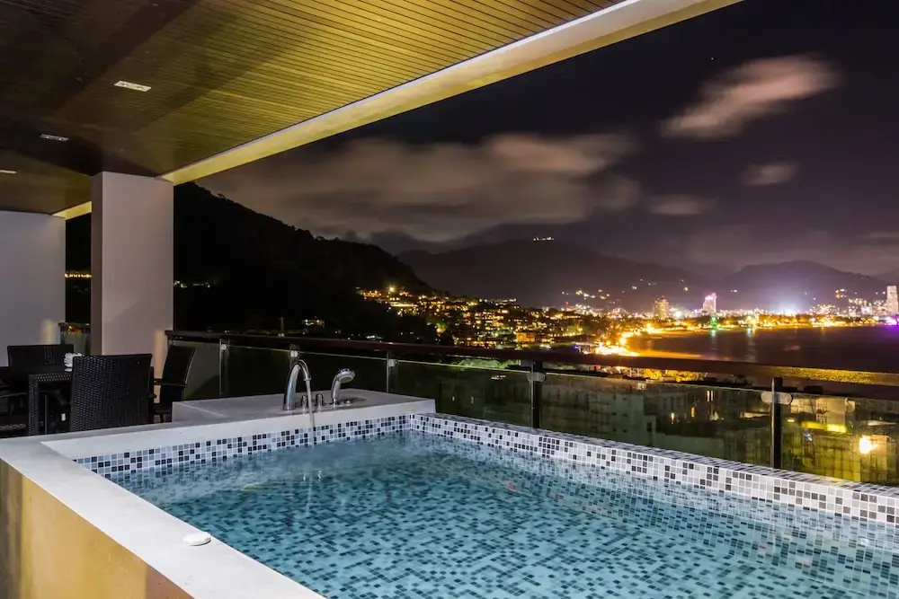 3 Bedrooms Apartment with balcony