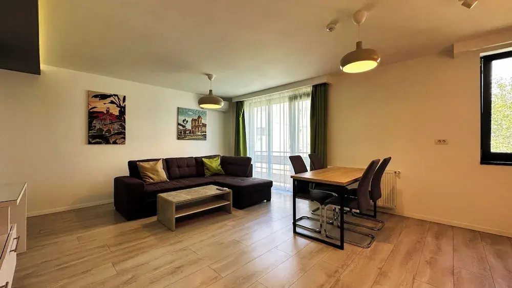 Double Apartment (full double bed)