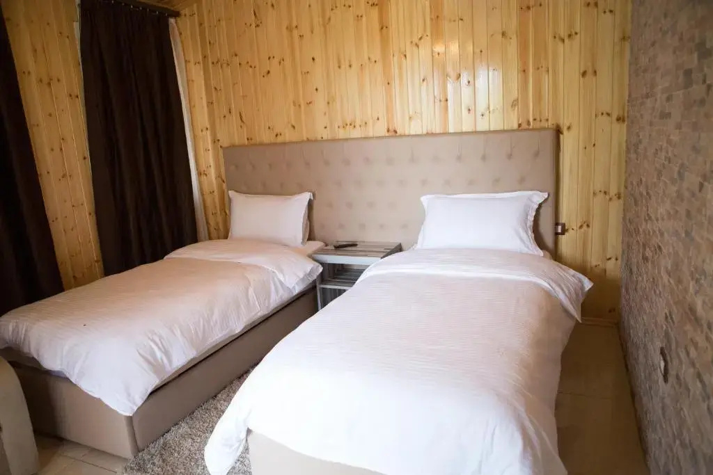 Standard Double room with garden view (twin beds)