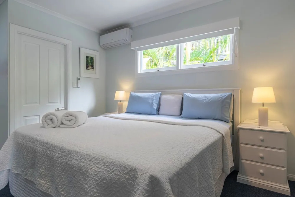 1 Bedroom Deluxe Suite