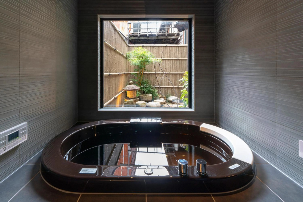Ainotsuji Machiya House