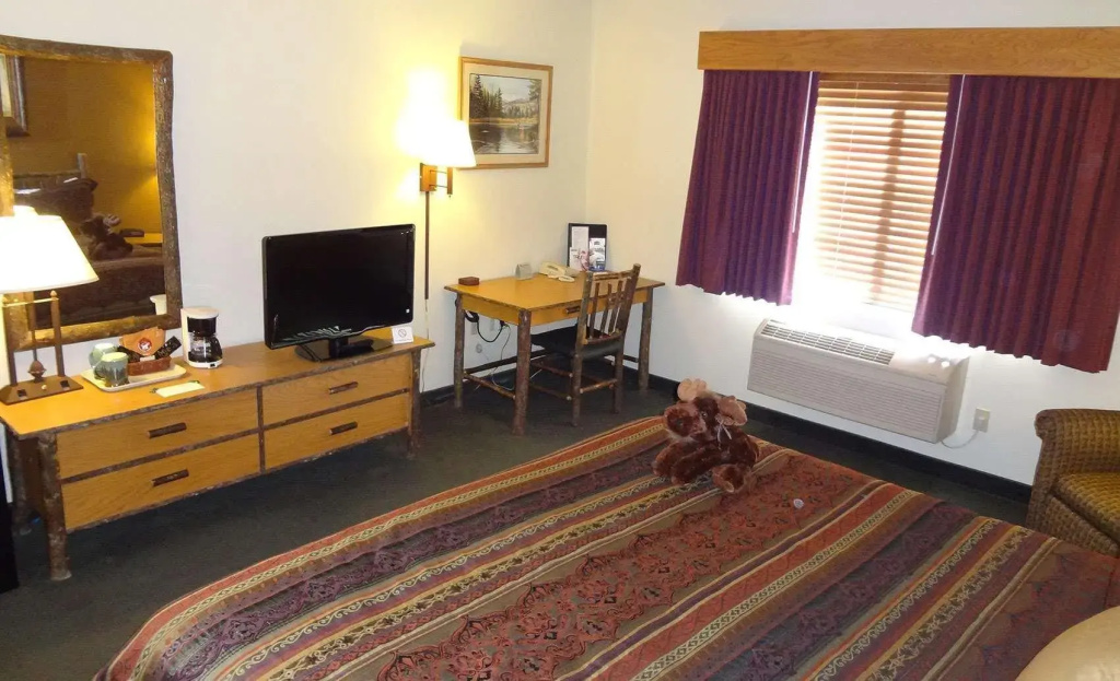Standard Double room (full double bed)