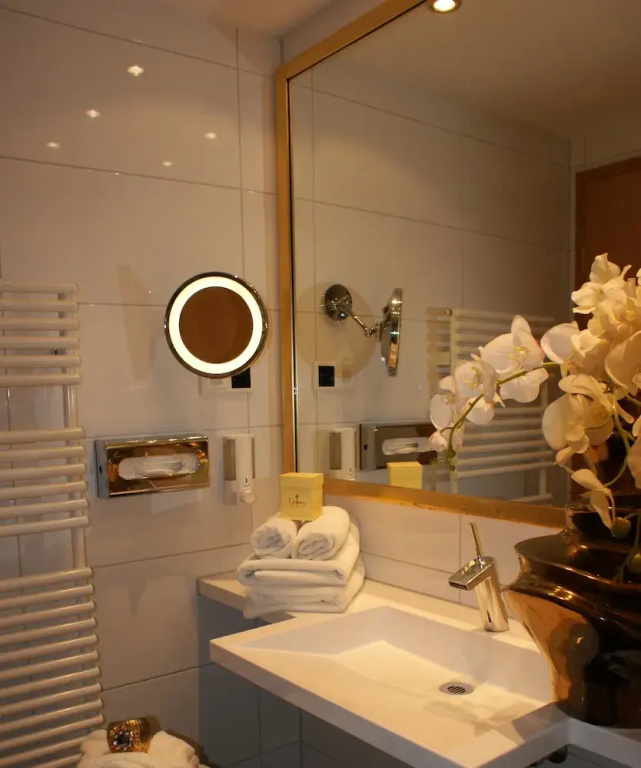 Comfort Double room with balcony and with garden view (full double bed)