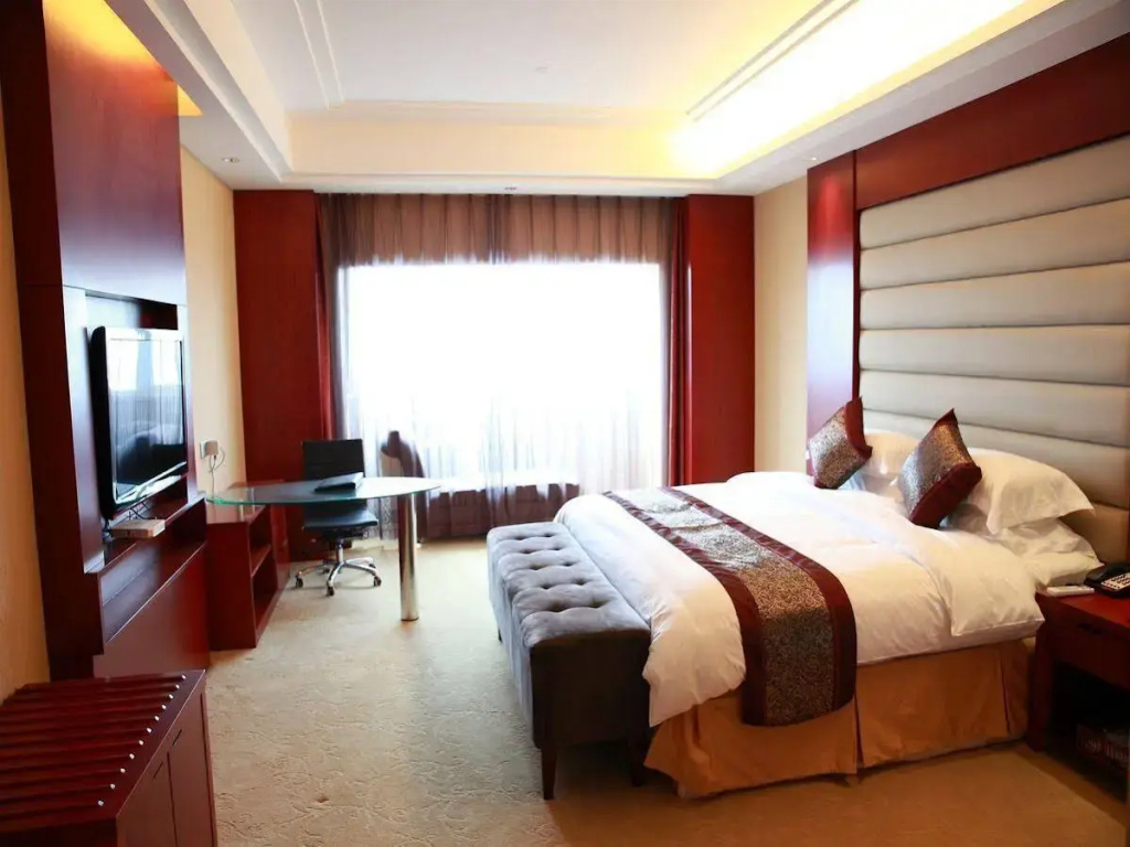 Days Hotel Frontier Nantong - фото 5