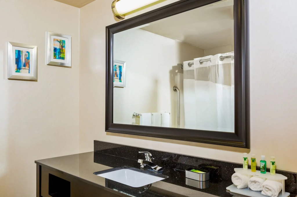 Holiday Inn Express Hotel & Suites Mt. Holly by IHG - Général