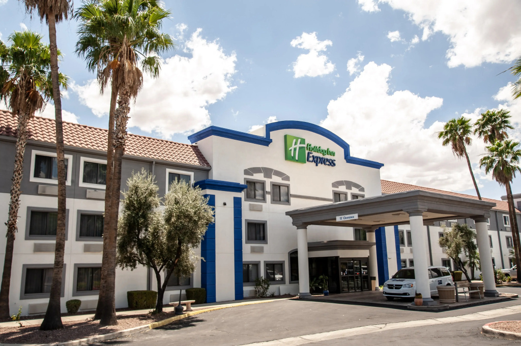 Holiday Inn Express Airport - Tucson by IHG