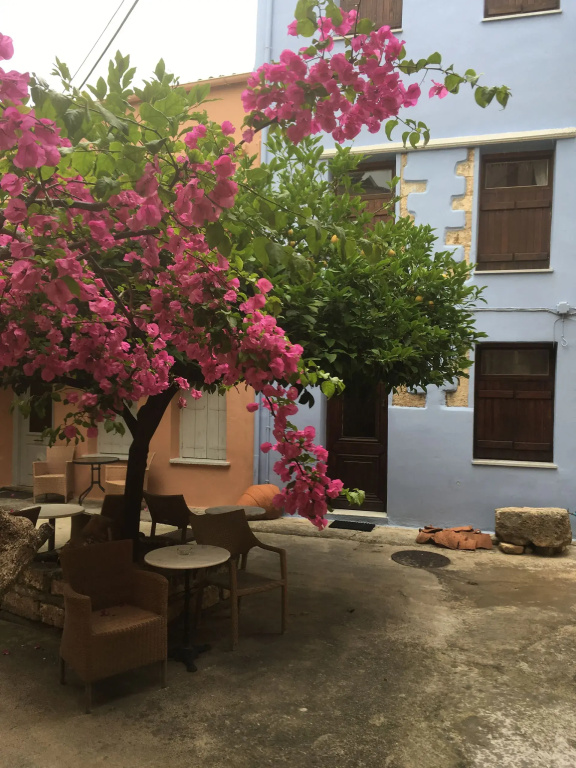 3 Bedrooms Cottage