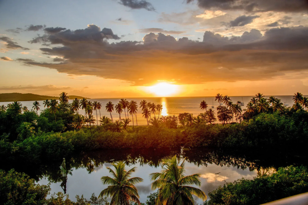 Beach & Waterfront