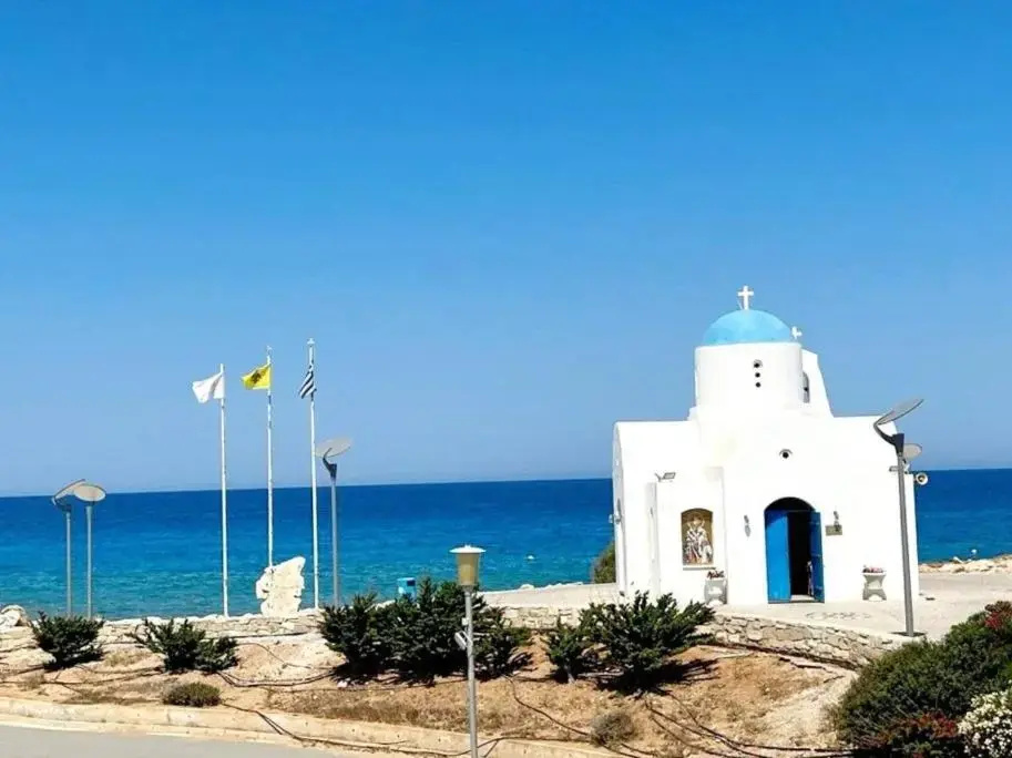 Beach & Waterfront