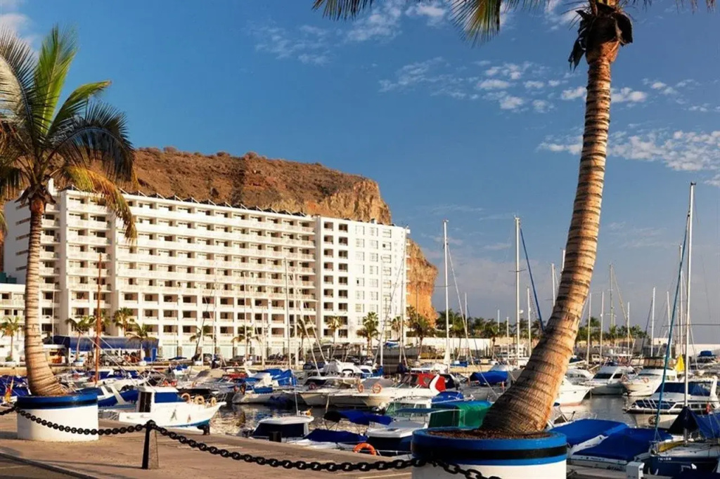 Beach & Waterfront