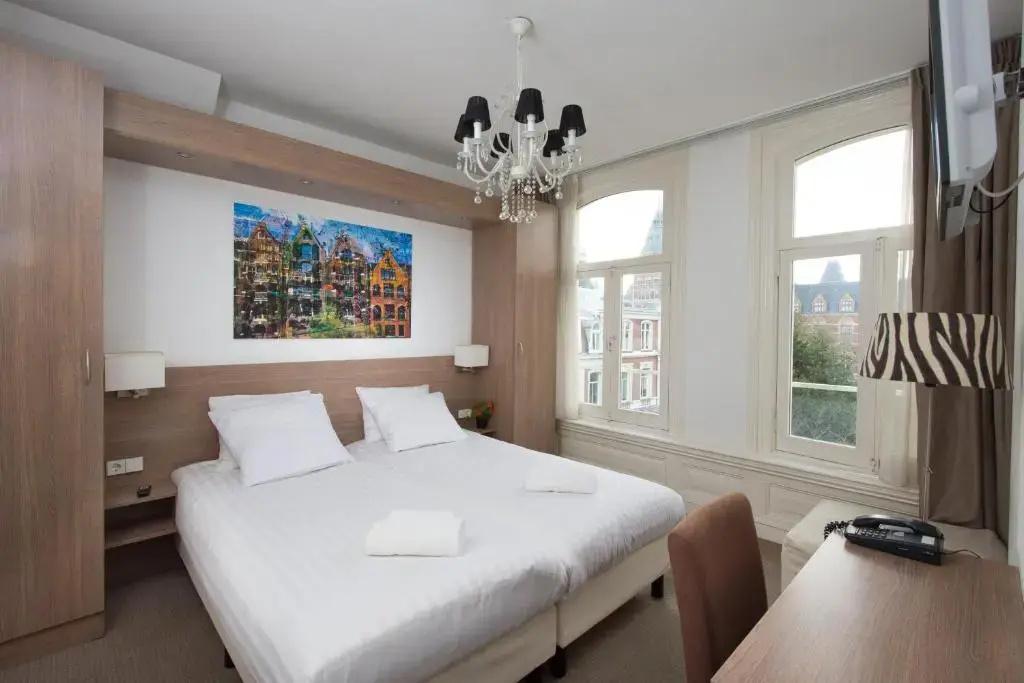 Standard Double room (twin beds)