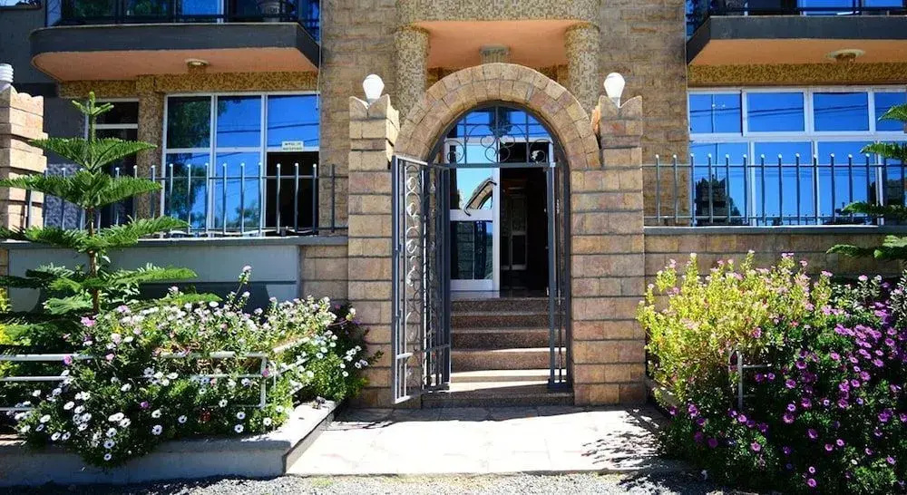 Romanat Hotel