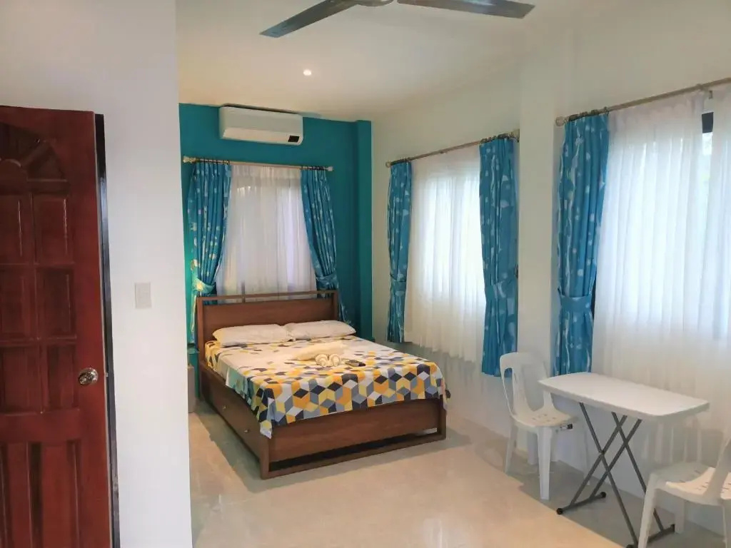 Alona White Houses Resort