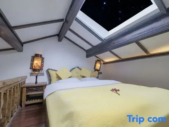 Standard Double Duplex room (full double bed)
