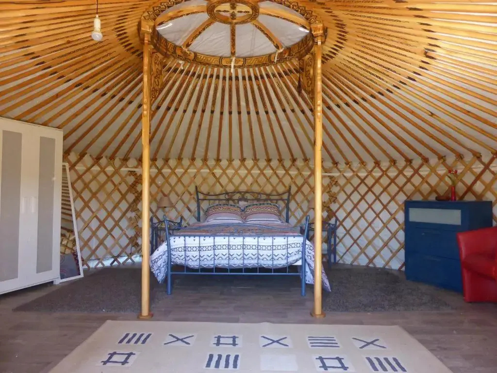 Deluxe Double room (full double bed)